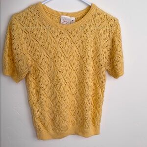 Jaclyn Smith Vintage Yellow Knit Short Sleeve Tee